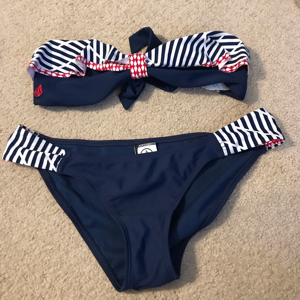 Volcom Bikini Set - image 1